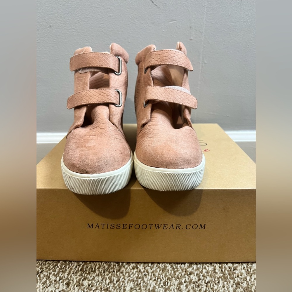 Coconuts By Matisse Boots Womens Ankle Sneaker Wedge Size 9.5 M Pink READ